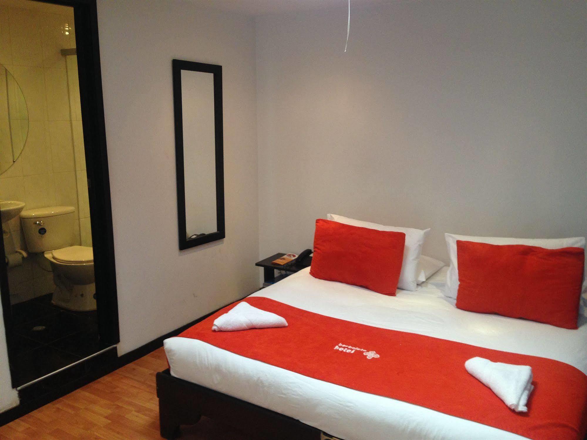 Borboleta Hotel Bogotá Extérieur photo
